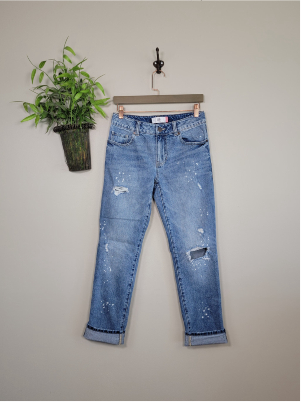 CAbi 2 #5884 Boyfriend 100% BF Ankle Jeans Distressed Paint Splatter Mid Rise